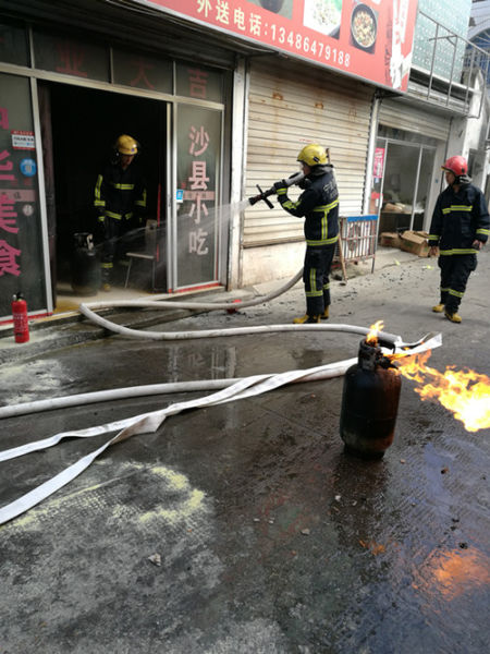 圖為：事故現(xiàn)場(chǎng)。消防供圖